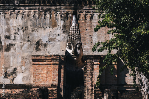 Ancient Buddha statue at Su...