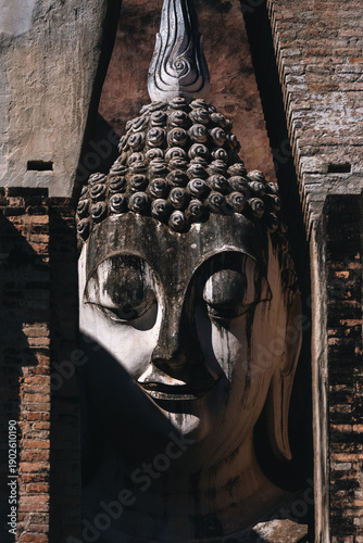 Ancient Buddha statue at Su...