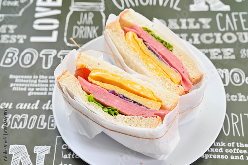 ハム玉子サンド