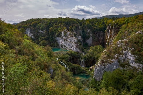 Cuadro en lienzo Aerial Panorama View of Plitvice Lakes National Park and Waterfalls - Croatia