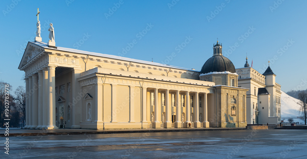 Fototapeta premium Cathedral Basilica of St Stanislaus and St Ladislaus of Vilnius, also known Vilnius Cathedral, main Catholic cathedral in Lithuania