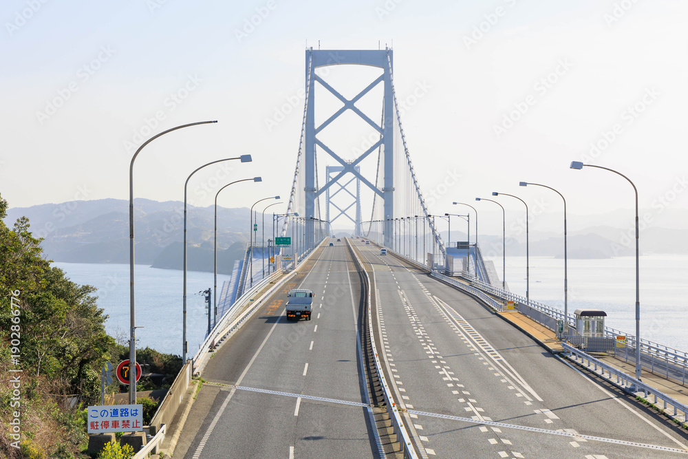 Fototapeta premium 徳島県鳴門市 大鳴門橋