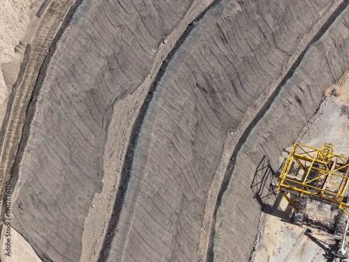 Obraz na plátně Slope stabilization process using geomats and geosynthetics to prevent rockfalls
