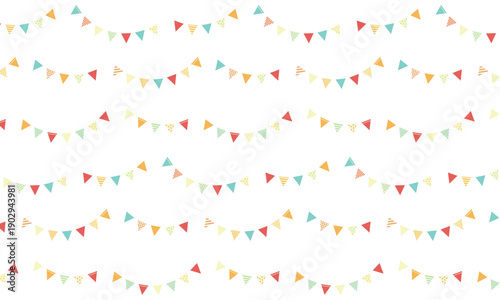 柄入りが混じった温かみがあるたわんだガーランドのライン模様