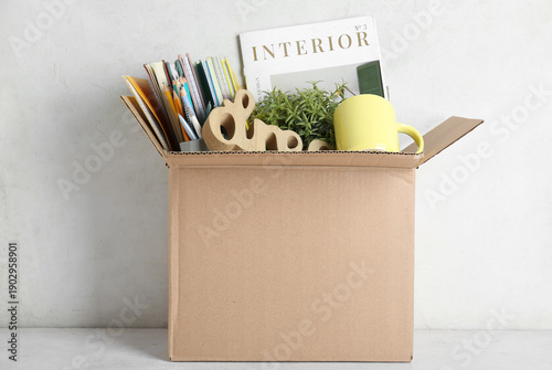 Cardboard moving box with o...