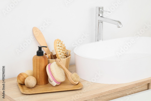 Tray, massage body brushes,...