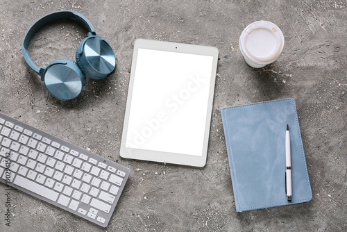 Composition with modern tab...