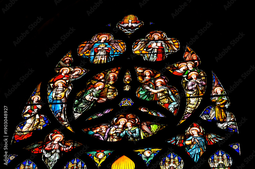 Fototapeta premium Female Angels Stained Glass St Gile's Cathedral Edinburgh Scotland