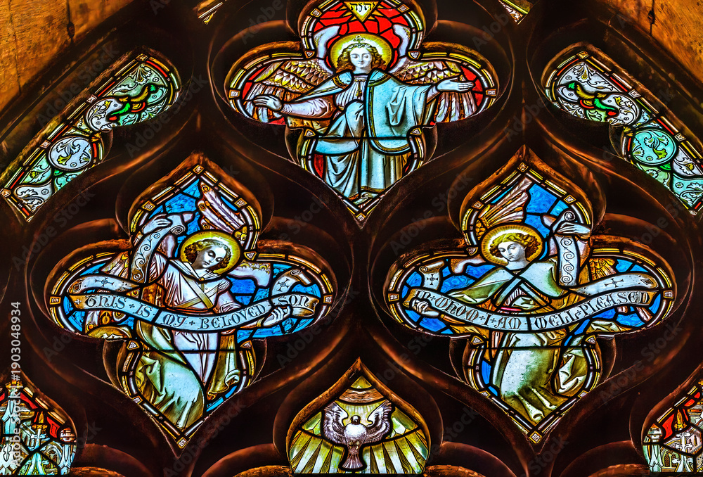 Fototapeta premium Female Angels Stained Glass St Gile's Cathedral Edinburgh Scotland