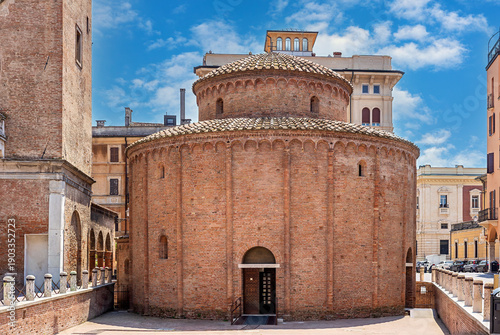Tableau sur toile The Rotonda di San Lorenzo is a religious building in Mantua