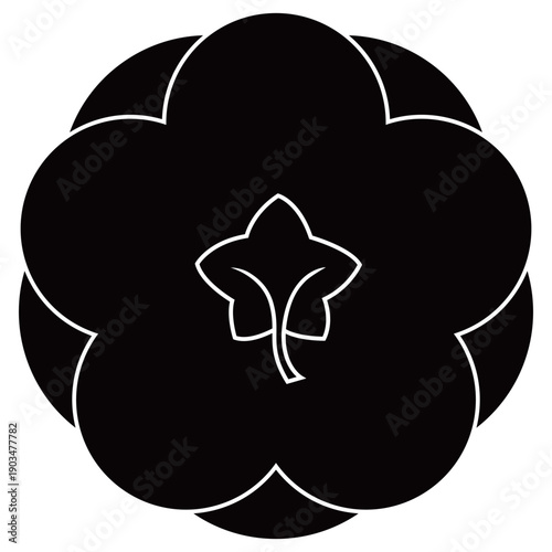 家紋です。八重裏梅といいます。