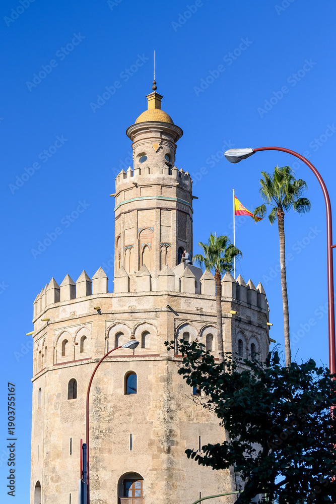 Obraz premium Tower of Gold, a historic landmark in Seville, Spain