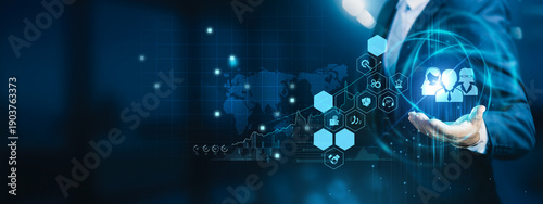 Tableau sur toile IT support engineer holding service dashboard