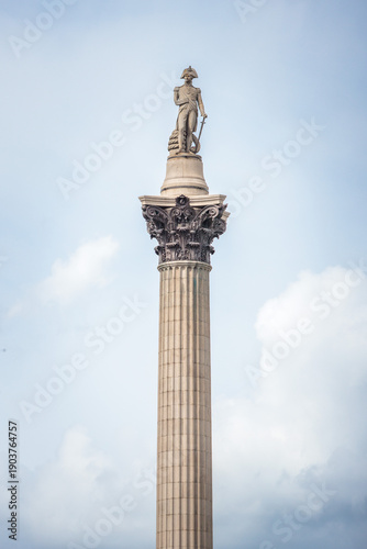 Foto memorable war statues around the London city center