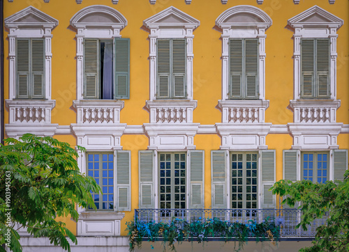 фотографія Mediterranean house with trompe l'oeil illusion paint in Nice, South of France