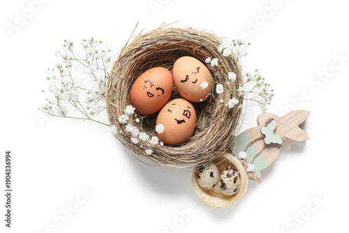 Nests with creative Easter ...