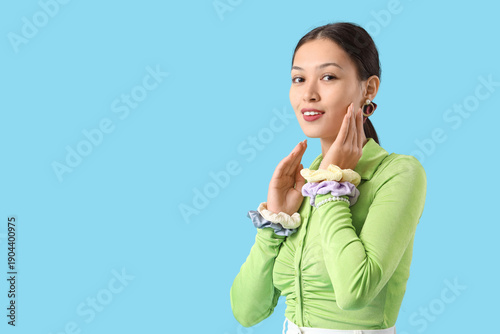 Young Asian woman with styl...
