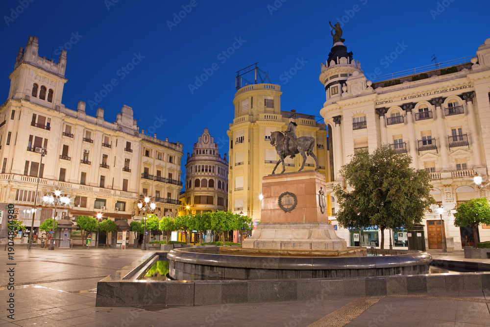 Obraz premium Cordoba - The Plaza Tendillas square at dusk.