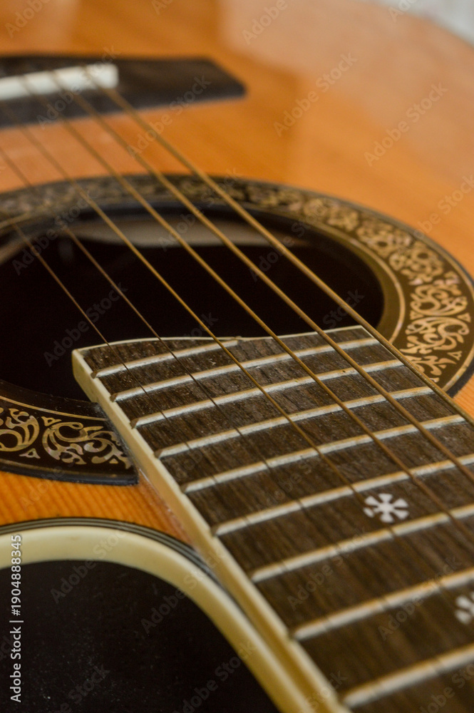 Fototapeta premium detalles de las cuerdas de una guitarra