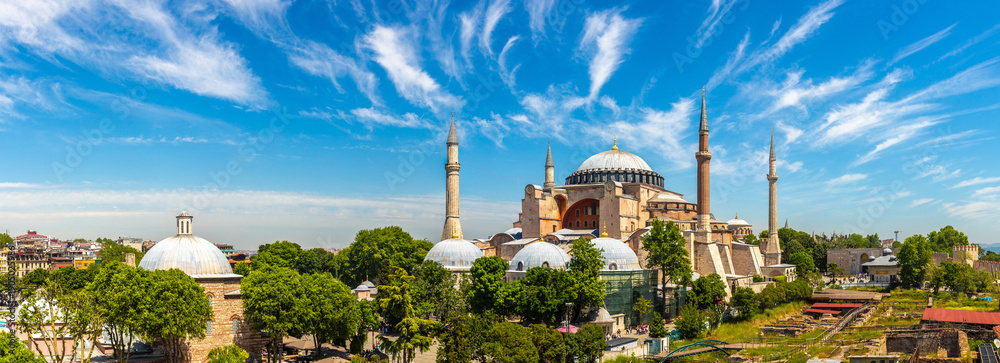 Naklejka premium Panorama of aerial view of Hagia Sophia in Istanbul, Turkey