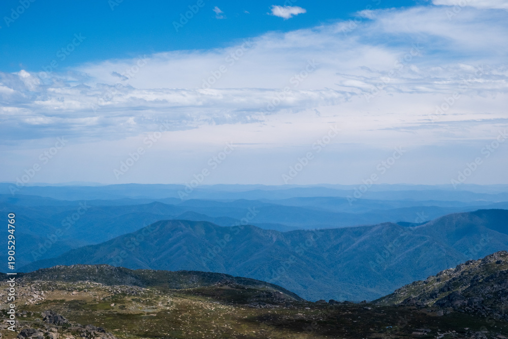 Obraz premium view from mount kosciuszko in summer