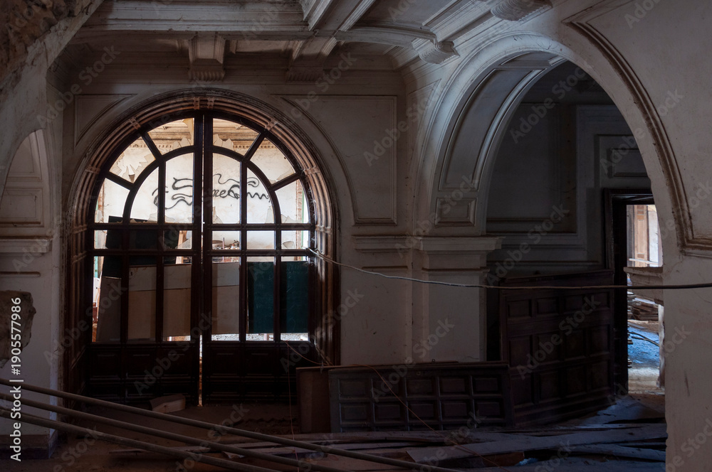 Obraz premium Abandoned Historic Palace in Eastern Europe