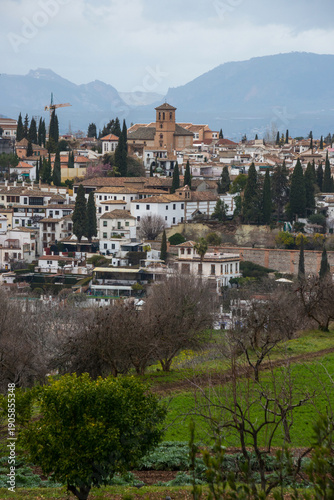 Granada un día nublado y gris, Andalucía, España