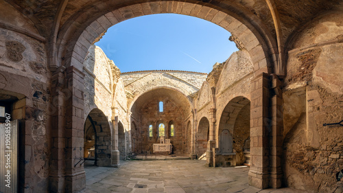 Fényképezés Remainings of the church in during world war 2 destroyed village Oradour-sur-Gla
