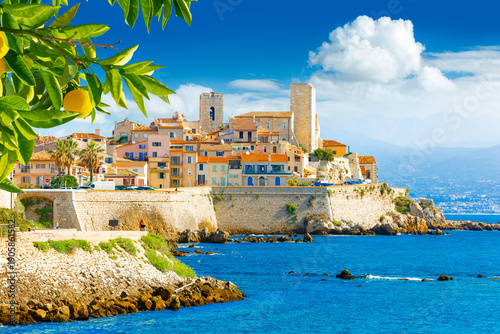 Foto Historic Center of Antibes, French Riviera, Provence, France.