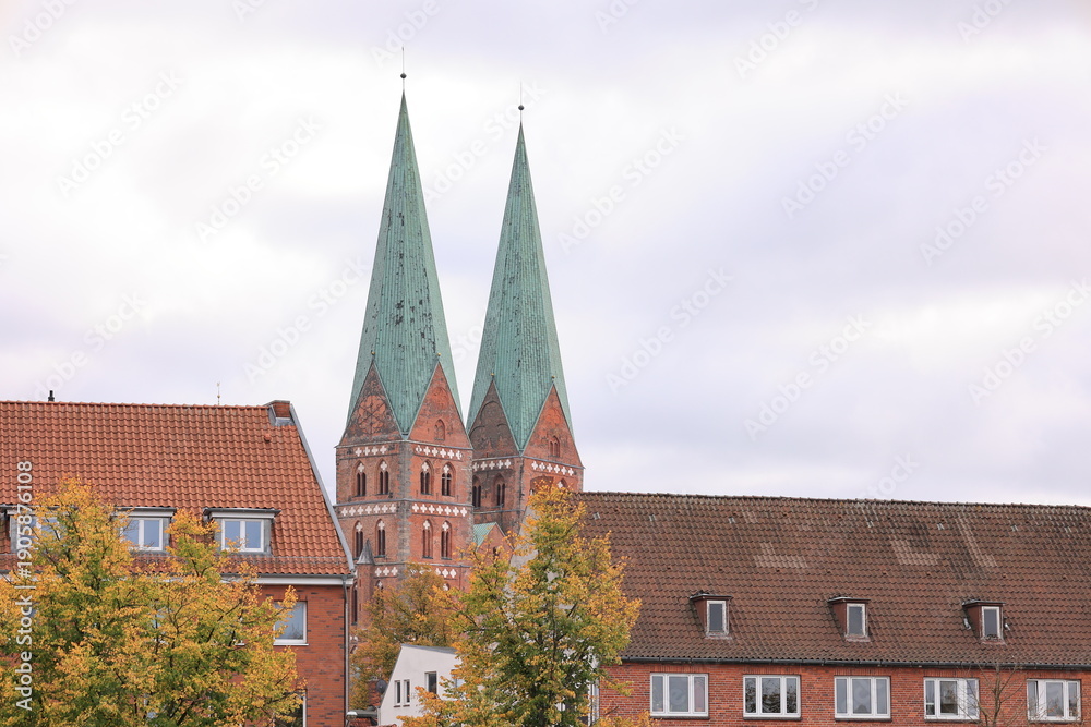 Obraz premium Blick in die Altstadt der Hansestadt Lübeck