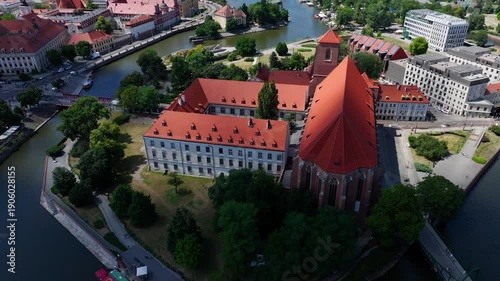 City Identity Orbit: 360° Survey of Spire with Wrocław Crest