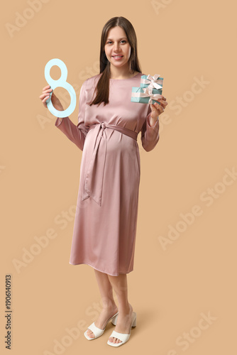 Beautiful young pregnant wo...
