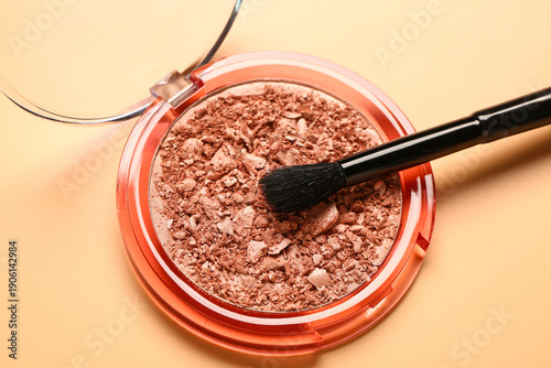 Makeup brush and highlighte...