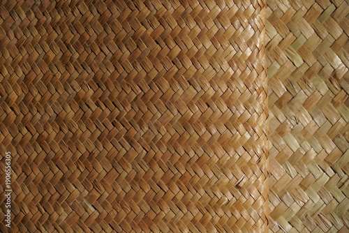 Stunning woven flax design with interlacing pattern