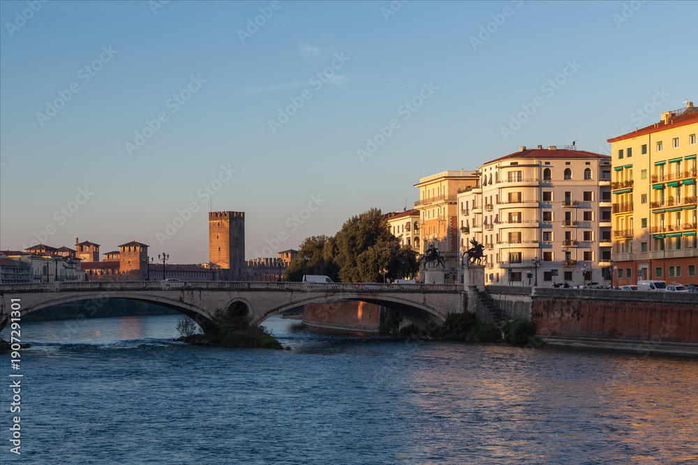 Fototapeta premium Verona, Italy, Verona Italy, Veneto, Veneto Italy, Europe, European city, historic architecture, Italian architecture, old town, historic center, cityscape, urban landscape, travel destination, touris
