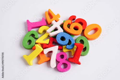 Foto Number wood block cubes for learning Mathematic, education math.