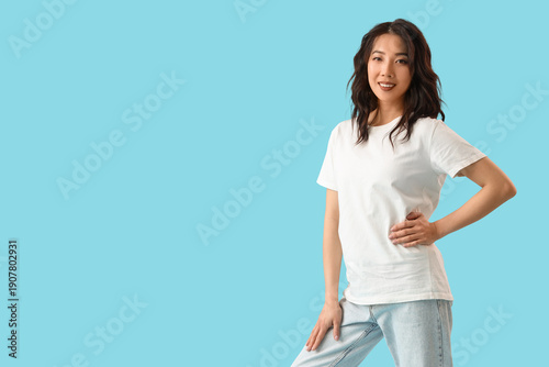 Young Asian body positive w...