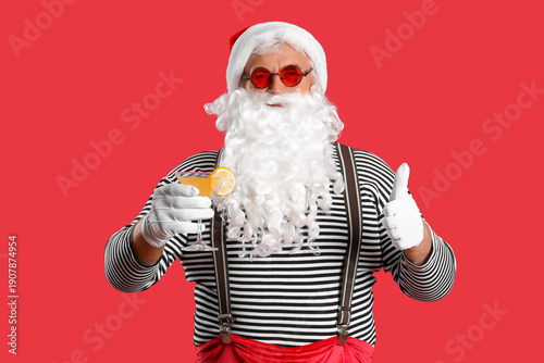 Santa Claus with cocktail s...