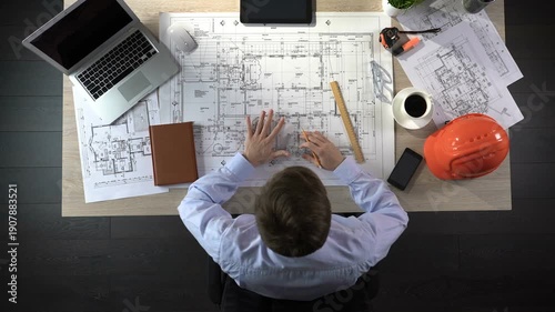 businessman drawing a plan
