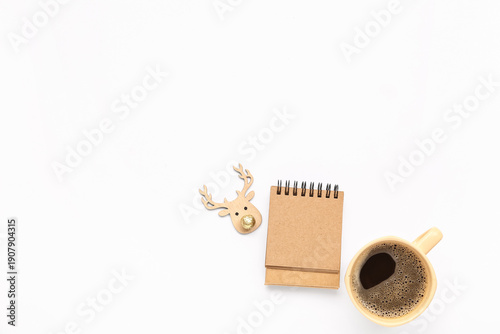Blank paper calendar with c...