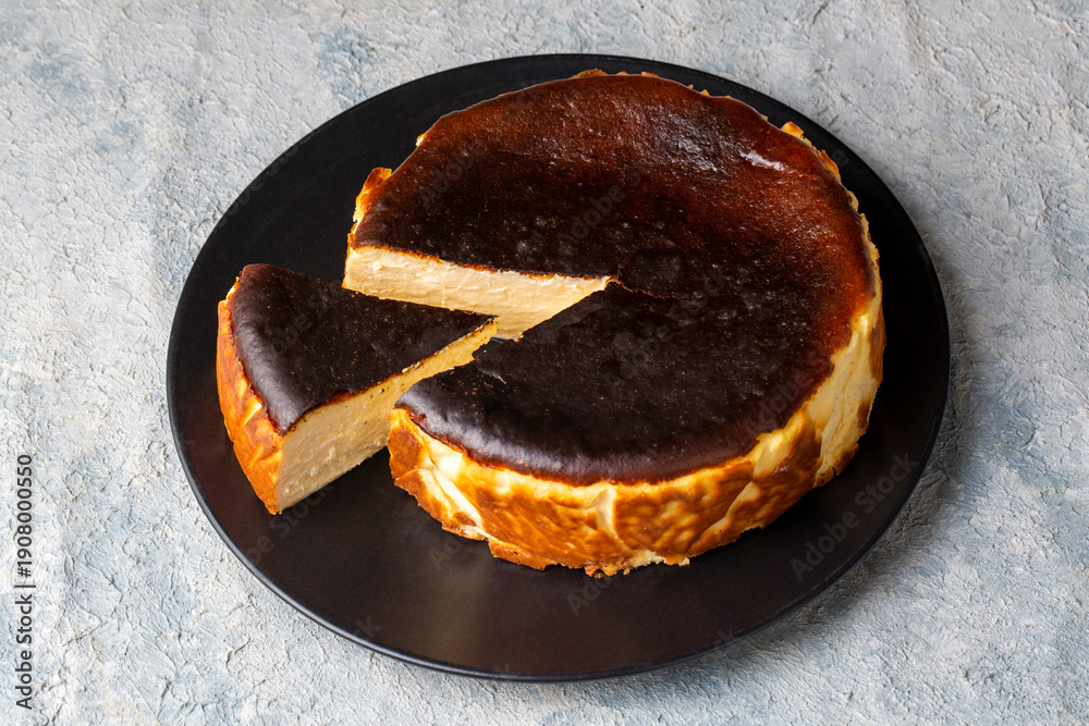 Obraz premium San Sebastian Cheesecake close up photo