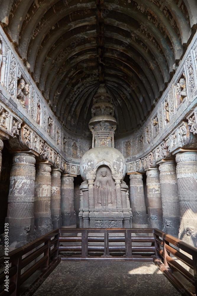 Obraz premium Cave 19 of Maharashtra's ancient Buddhist Ajanta Caves