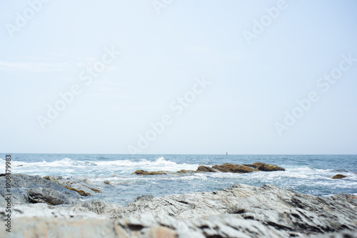 фотографія Rhode Island New England coastal rocks and shoreline along the frigid Atlantic s