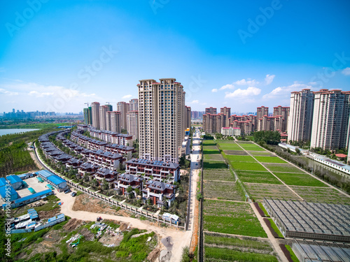 Fotografie Huangjiahu Wuhan Aerial View: Rural Farmland Meets Urban Development