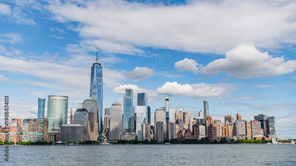 Obraz premium New York, United States. New york Manhattal skyline financial district. Manhattan's beautiful skyline, New York, United States. Panorama view of New York city skyline in Midtown Manhattan. USA NYC