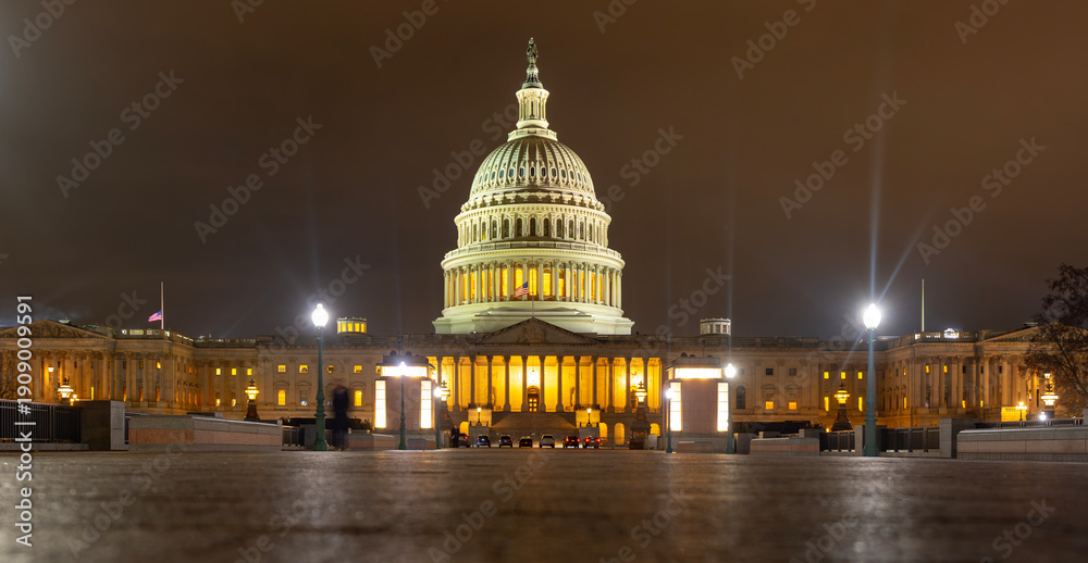 Fototapeta premium Washington DC in night. Capitol Building in night. Washington city Capitol. US Capital. US capitol city. Washington D.C. Night Washington city.