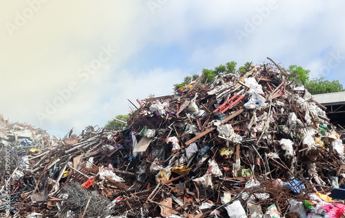 Secondhand goods shops buy items such as scrap metal, glass bottles, plastic bottles, and more. They have a large inventory of old items ready for recycling.