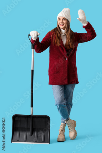 Young woman in winter cloth...