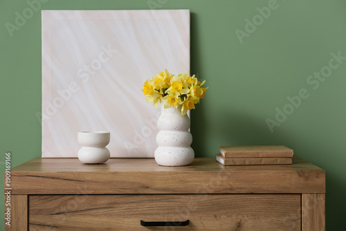 Vase with narcissus flowers...