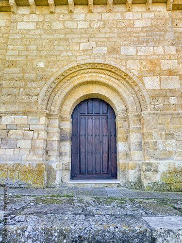 фотографія Romanesque doorway of San Hipolito church in Tamara de Campos, Palencia, Spain